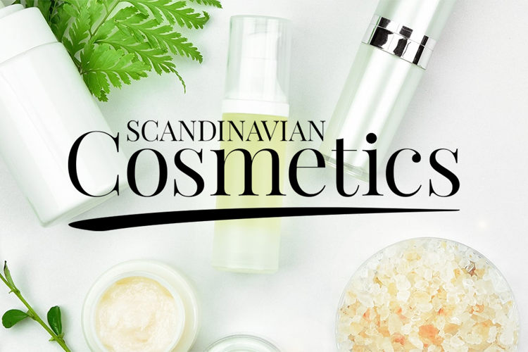 Sminkprodukter med logotypen från Scandinavian Cosmetics ovanpå